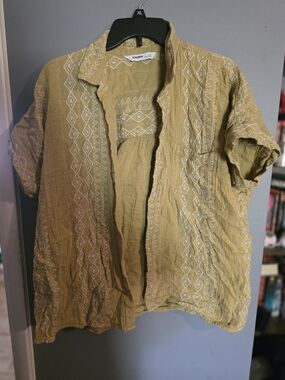 Sonoma Mustard Yellow Embroidered Short Sleeve Button Front Top
